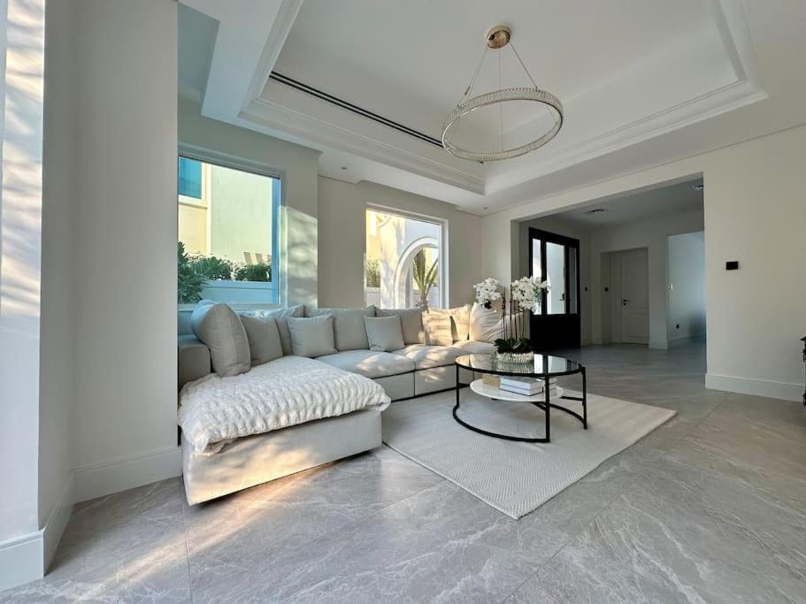 5 Bedroom 5 Star Golf Course